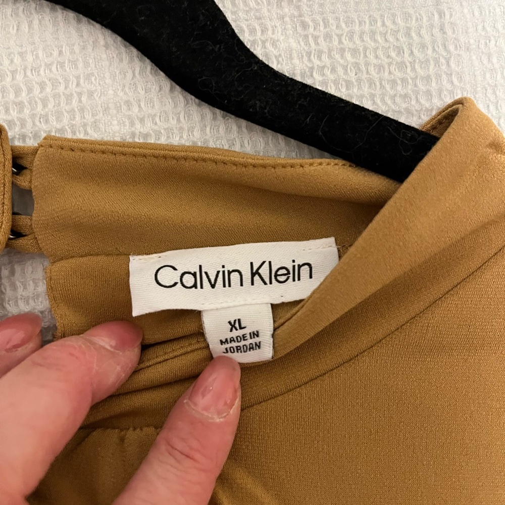 Calvin Klein blouse - Picture 3 of 3